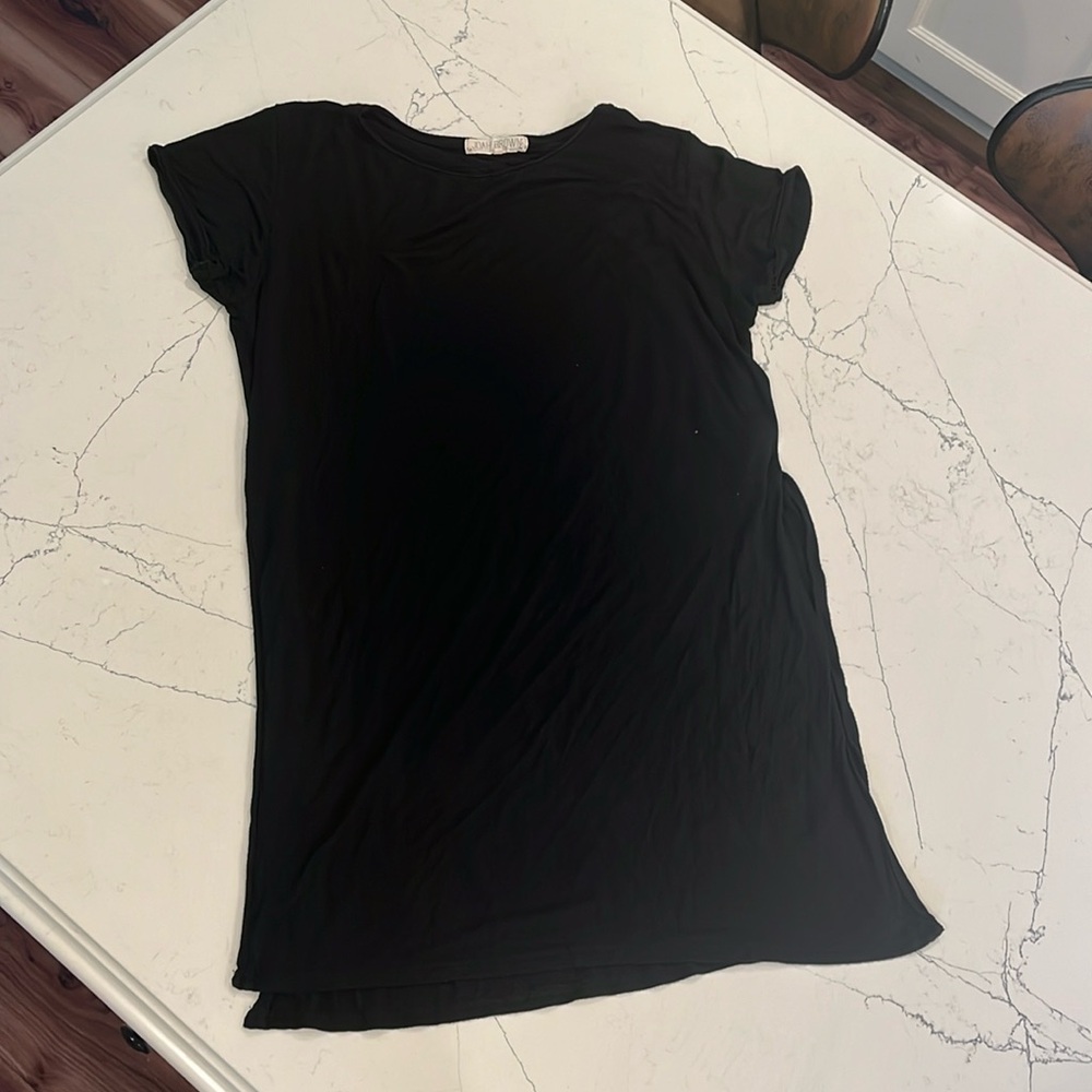 Joah Brown Side Split Tee S/M
